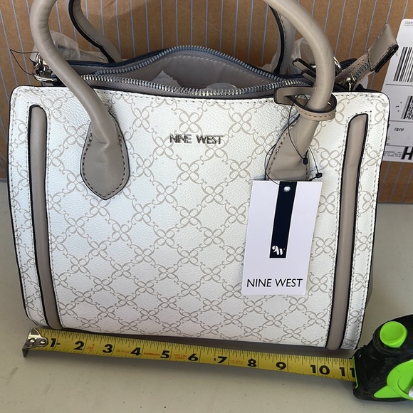 Brand new Nine West bag - Picture 5 of 7